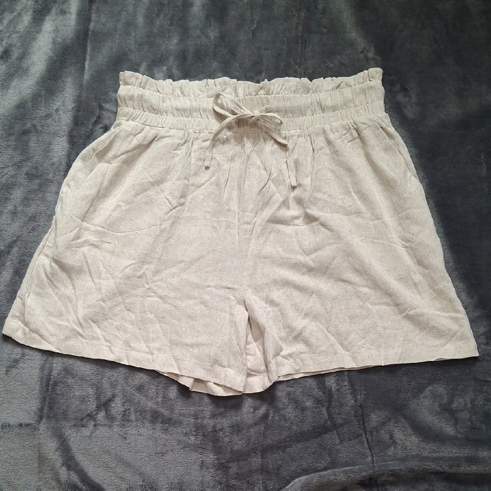 Women's Beige Linen Blend Shorts Size L